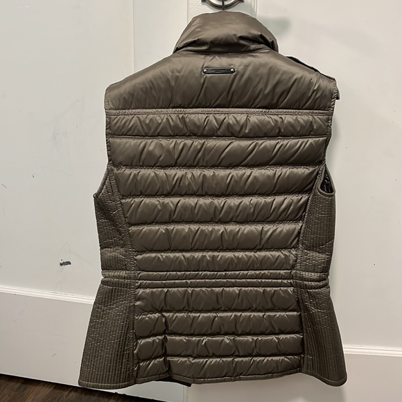 Brand new Burberry jacket - Picture 4 of 6